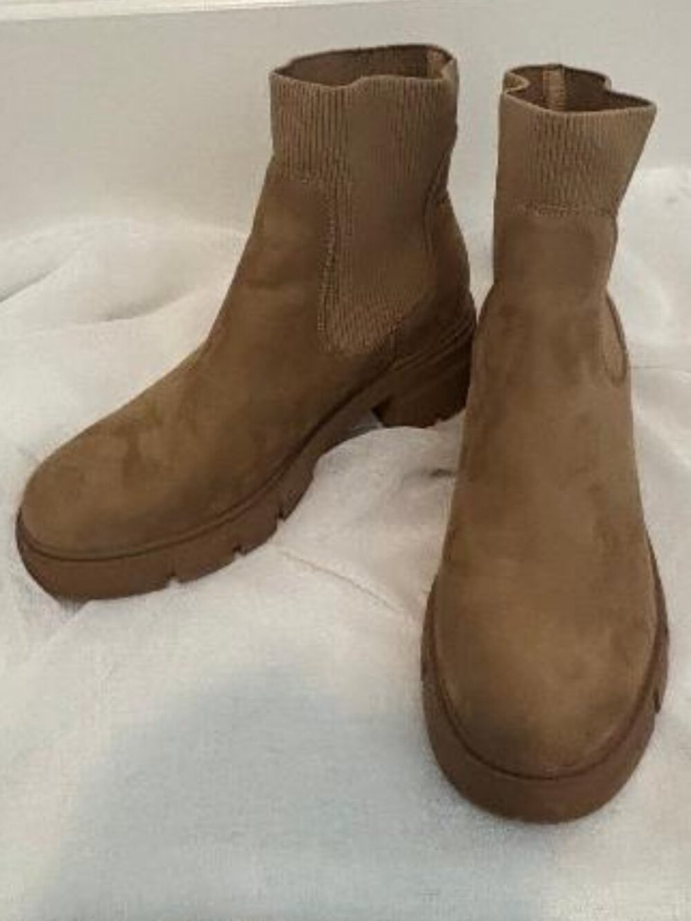 Redtop Ankle Boots size 8 Light Brown Tan Suede NWOB